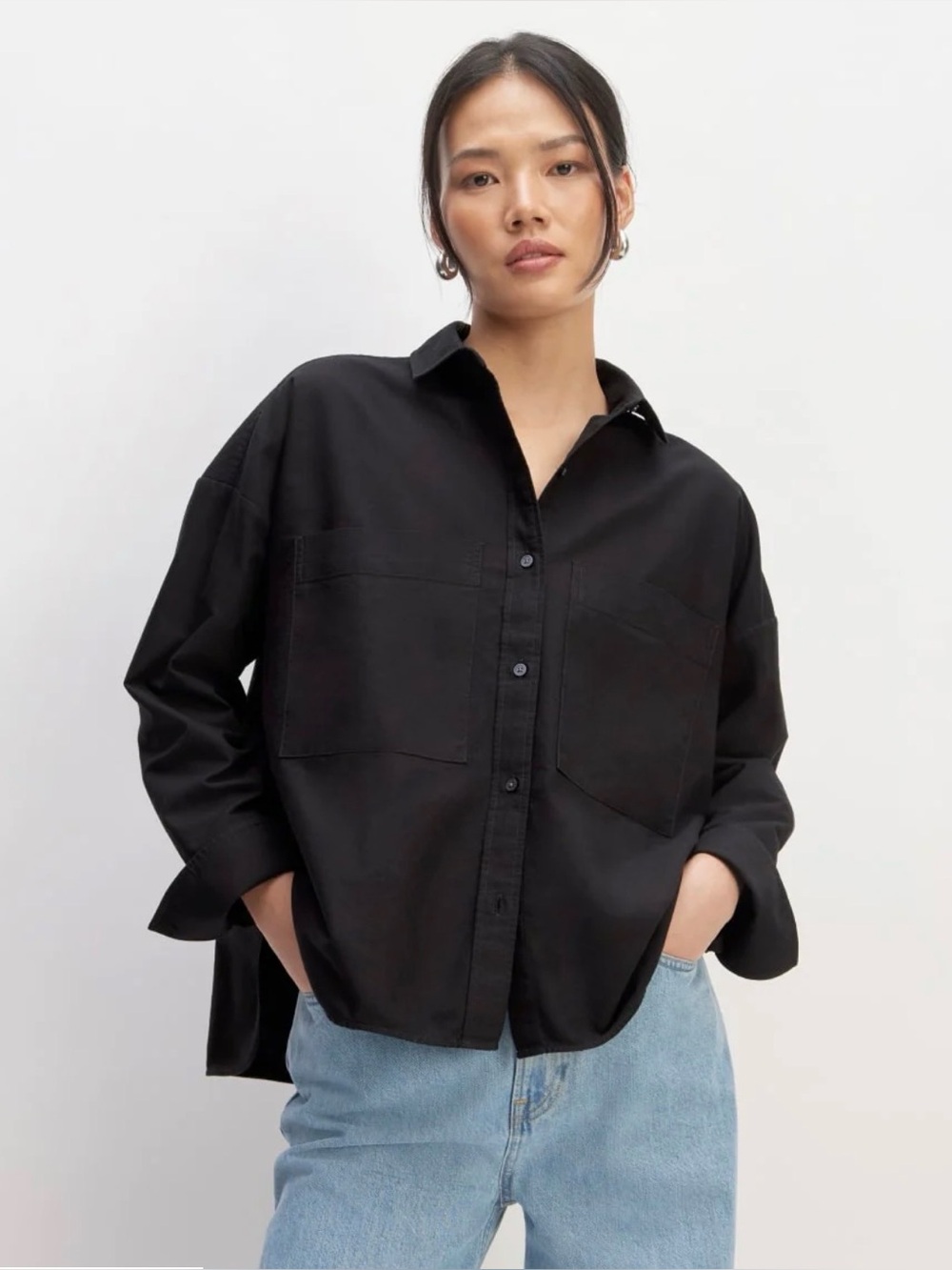 Everlane The Boxy Oxford in Black Medium
